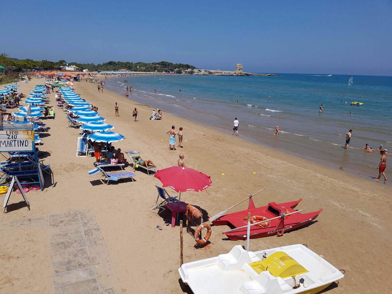 Foto van Spiaggia di Sfinale met fijn bruin zand oppervlakte