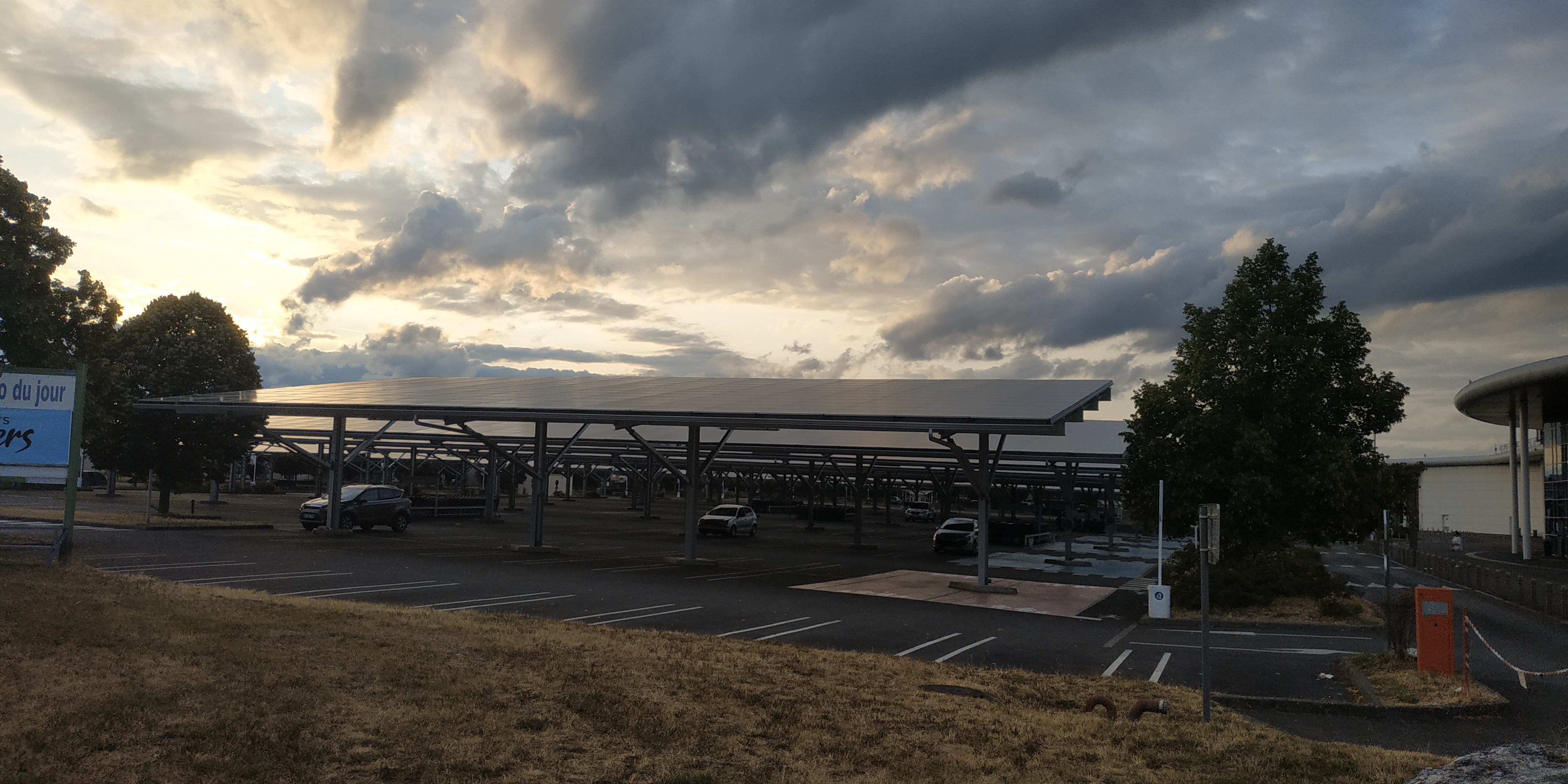 Photo n° 4 de l'avis de Sorti.u fait le 14/07/2023 à 20:55