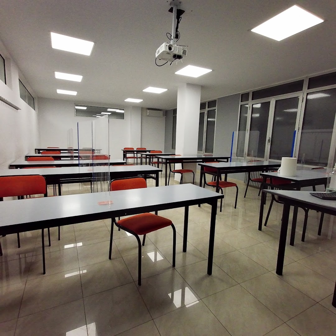 Udypol - Academia de preparación Oposiciones Policía Nacional y Guardia Civil