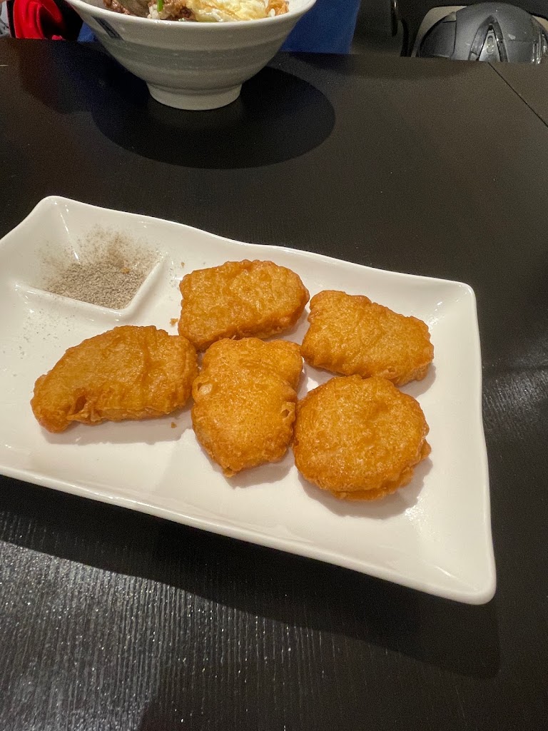 一禾禾123｜一秝純牛肉燥飯｜辣炒雞絲麵｜鹹粥｜宵夜美食｜小菜湯品飲料｜平價宵夜美食｜外帶內用 的照片