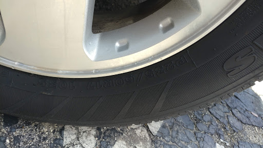 Used Car Dealer «Donny Mills Auto Sales», reviews and photos, 450 E Bay Dr, Largo, FL 33770, USA