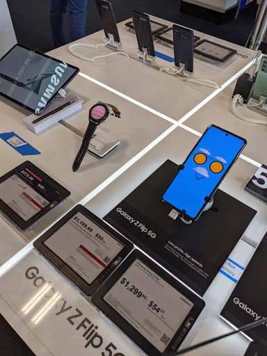 Electronics Store «Best Buy», reviews and photos, 1100-1300 N Galleria Dr, Middletown, NY 10941, USA