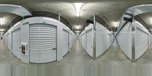 Self-Storage Facility «Farmers Market Self Storage», reviews and photos, 111 The Grove Dr, Los Angeles, CA 90036, USA