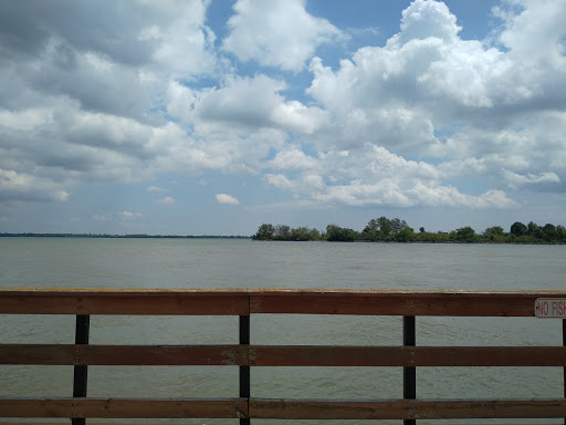 Ice Cream Shop «Sanders Chocolate & Ice Cream Shoppes - Wyandotte», reviews and photos, 3042 Biddle Ave, Wyandotte, MI 48192, USA