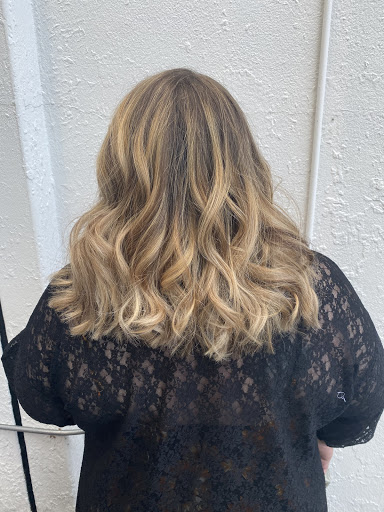 Beauty Salon «Atomic House of Hair», reviews and photos, 2201 Grinstead Dr, Louisville, KY 40204, USA