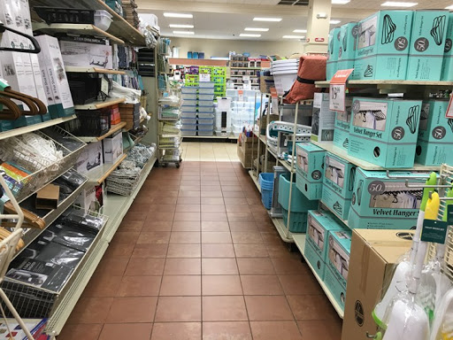 Home Goods Store «Christmas Tree Shops», reviews and photos, 41 Gusabel Ave, Nashua, NH 03063, USA