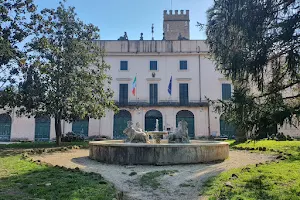 Villa Sciarra image