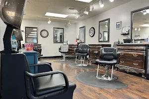 Avenue Salon image