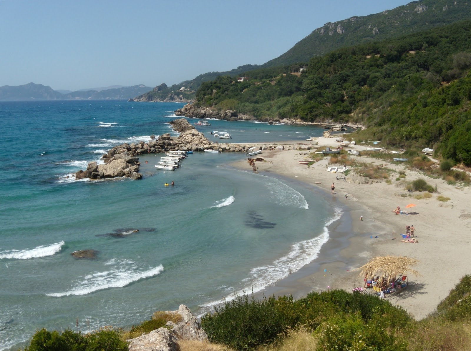 Photo of Hafen Vagionaki with brown fine sand surface