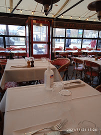 Atmosphère du Restaurant français Café des officiers à Paris - n°18