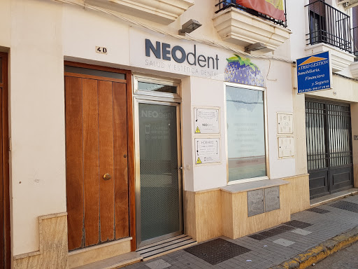 Información y opiniones sobre Clínica Dental Neodent de Moguer