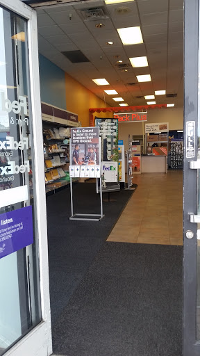 Print Shop «FedEx Office Print & Ship Center», reviews and photos, 31 Colma Blvd, Colma, CA 94014, USA