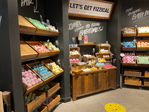 Cosmetics Store «Lush Cosmetics», reviews and photos, 2800 W Big Beaver Rd # 232, Troy, MI 48084, USA