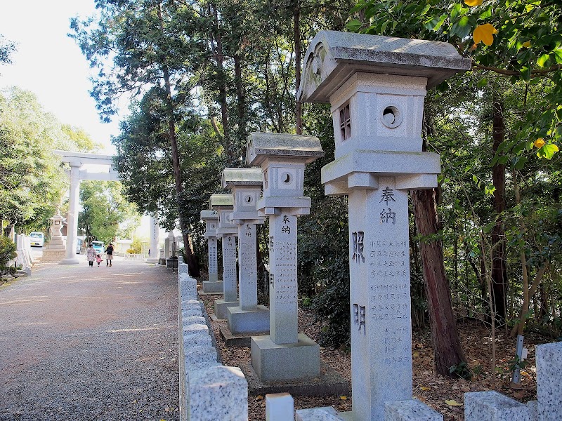 成石神社