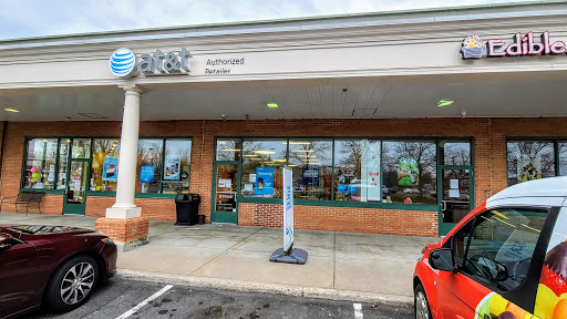 Cell Phone Store «Spring Mobile AT&T Authorized Retailer», reviews and photos, 1095 Kennedy Rd #7a, Windsor, CT 06095, USA