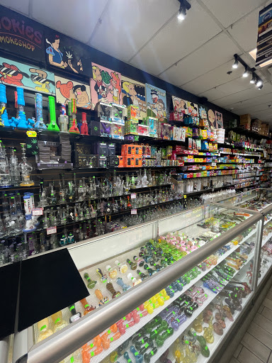Tobacco Shop «Smokies Smoke Shop», reviews and photos, 8240 W Lower Buckeye Rd, Phoenix, AZ 85043, USA