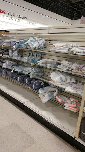 Department Store «T.J. Maxx & HomeGoods», reviews and photos, 717 Boardman Poland Rd, Youngstown, OH 44512, USA