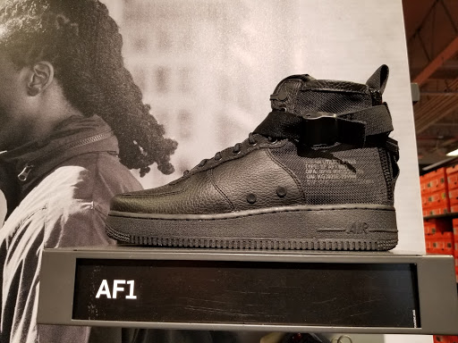 Sporting Goods Store «Nike Factory Store», reviews and photos, 1500 SE East Devils Lake Rd #105, Lincoln City, OR 97367, USA