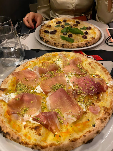 Altrove Pizzeria Ristorante in Roseto degli Abruzzi, Provincia di Teramo