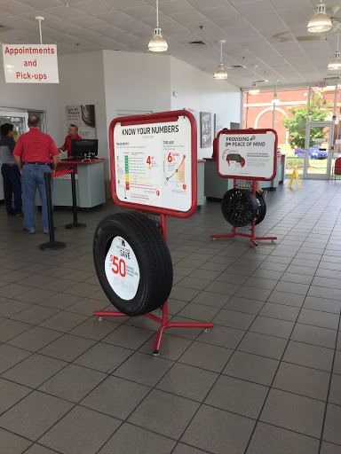 Tire Shop «Discount Tire Store - Greenville, SC», reviews and photos, 1408 Woodruff Rd, Greenville, SC 29607, USA