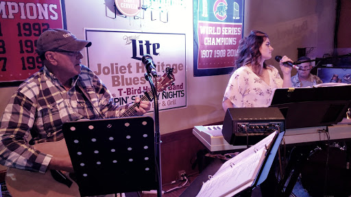 Bowling Alley «Crest Hill Lanes & Keglers Sportsbar and Grill», reviews and photos, 905 Theodore St, Crest Hill, IL 60403, USA