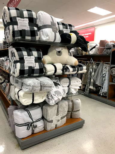 Department Store «T.J. Maxx», reviews and photos, 588 Francisco Blvd W, San Rafael, CA 94901, USA