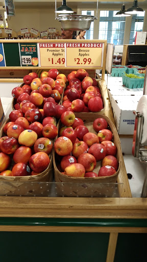 Grocery Store «Adams Fairacre Farms», reviews and photos, 160 Old Post Rd, Wappingers Falls, NY 12590, USA