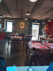 Atmosphère du Restaurant Les Bonnets Rouges - Ar Bonedoù Ruz à Carhaix-Plouguer - n°5