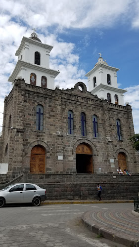 Opiniones de Iglesia de Puellaro en Quito - Iglesia