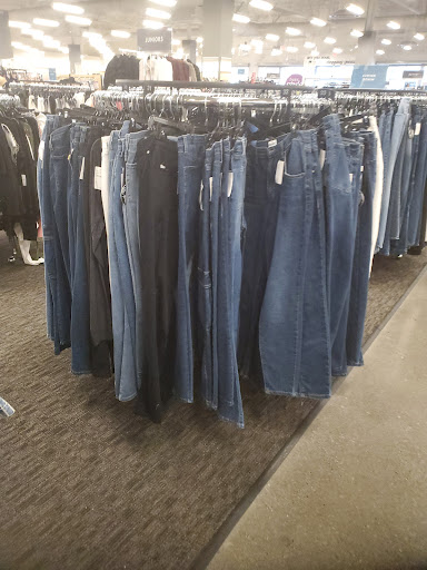 Department Store «Nordstrom Rack North Point MarketCenter», reviews and photos, 6200 North Point Pkwy, Alpharetta, GA 30022, USA