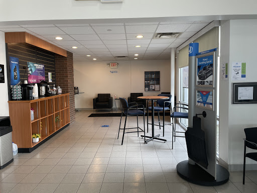 Honda Dealer «Honda BMW of Champaign», reviews and photos, 100 Burwash Ave, Savoy, IL 61874, USA