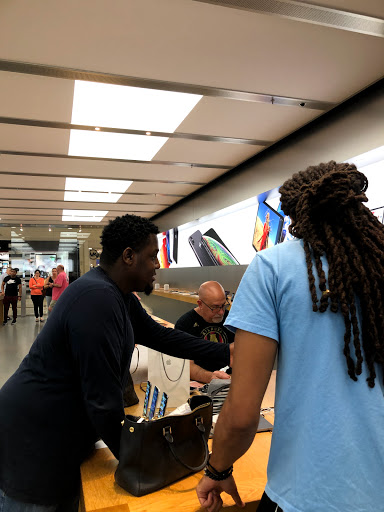 Computer Store «Apple Cumberland Mall», reviews and photos, 1000 Cumberland Mall, Atlanta, GA 30339, USA