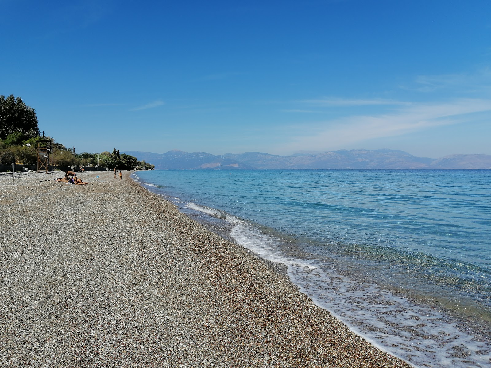 Foto von Paralia Pounta II mit graue kiesel Oberfläche