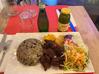 Plats et boissons du Restaurant caribéen Chez Carline Restaurant à Les Pavillons-sous-Bois - n°2