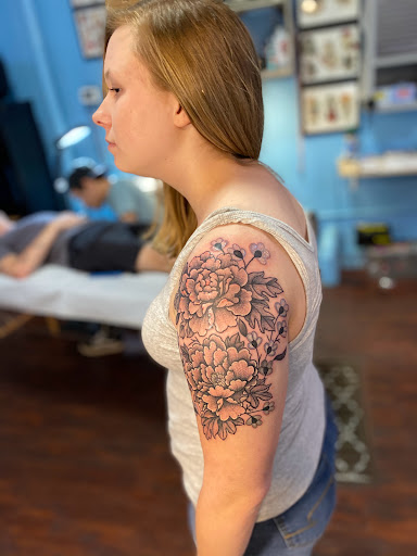 Tattoo Shop «Gem City Tattoo Club», reviews and photos, 436 E 5th St, Dayton, OH 45402, USA