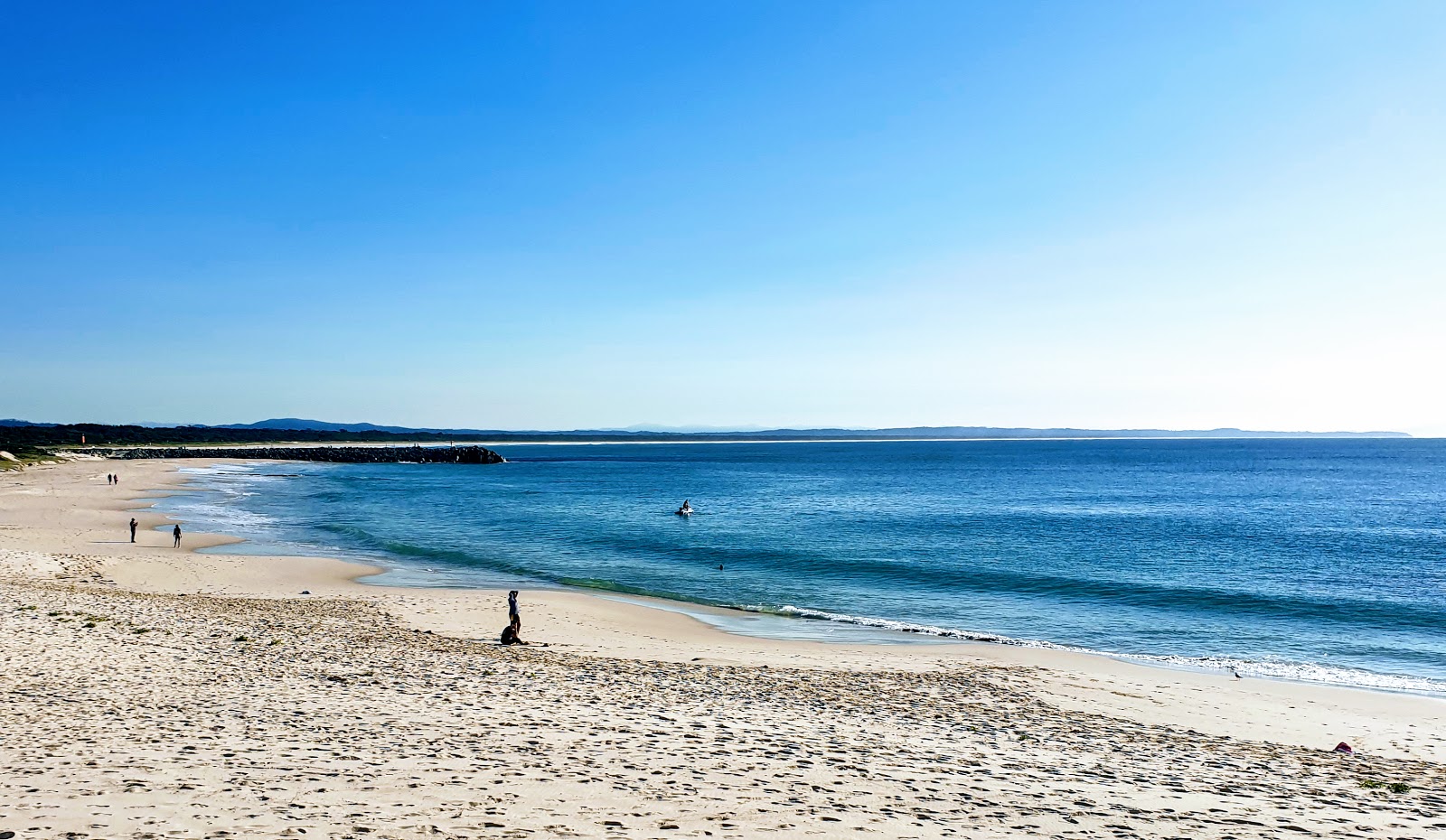 Forster Beach的照片 带有宽敞的海岸