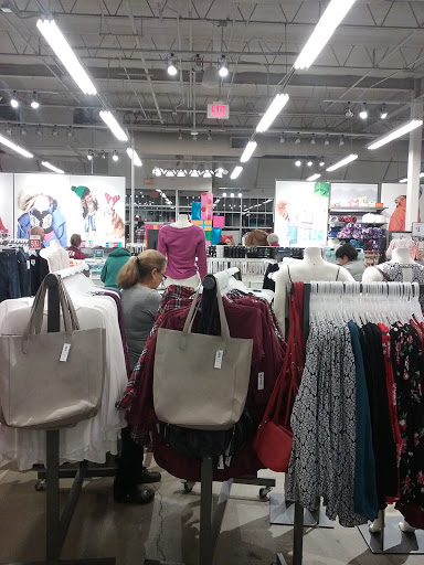 Clothing Store «Old Navy», reviews and photos, 36698 Bayside Outlet Dr, Rehoboth Beach, DE 19971, USA