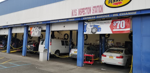 Auto Parts Store «Pep Boys Auto Parts & Service», reviews and photos, 61-01 Metropolitan Ave, Ridgewood, NY 11385, USA
