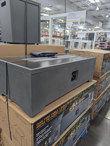 Shopping Mall «Argyle Square Shopping Center», reviews and photos, 8315 SW Jack Burns Blvd, Wilsonville, OR 97070, USA