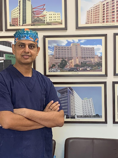 डॉ संदीप गुप्ता (मूत्र रोग विशेषज्ञ व किडनी ट्रांसप्लांट सर्जन)