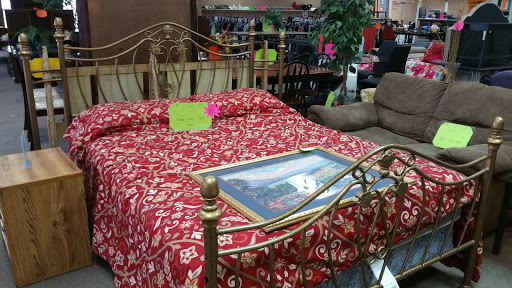 Thrift Store «M&M Thrift And Salvage», reviews and photos, 1517 Lucky St, Griffin, GA 30223, USA