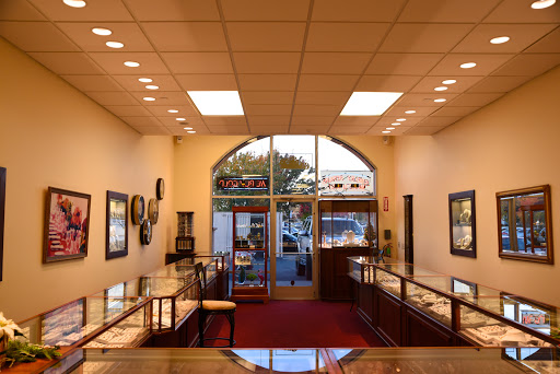 Jewelry Store «Gold Rush Jewelers - Santa Rosa», reviews and photos, 2240 Mendocino Ave, Santa Rosa, CA 95403, USA