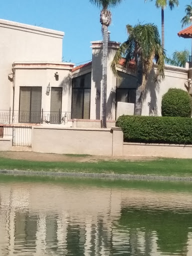 Shopping Mall «Mercado Del Lago Mall», reviews and photos, 8320 N Hayden Rd, Scottsdale, AZ 85258, USA