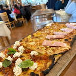 Photo n°3 de l'avis de Antonio.e fait le 26/12/2023 à 22:31 sur le  L'Università della Pizza | Pizza a metro da Gigino à Vico Equense