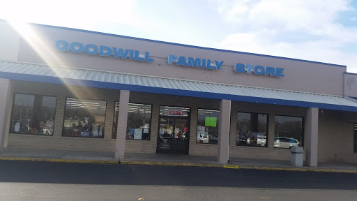 Thrift Store «Goodwill Store Tullahoma», reviews and photos