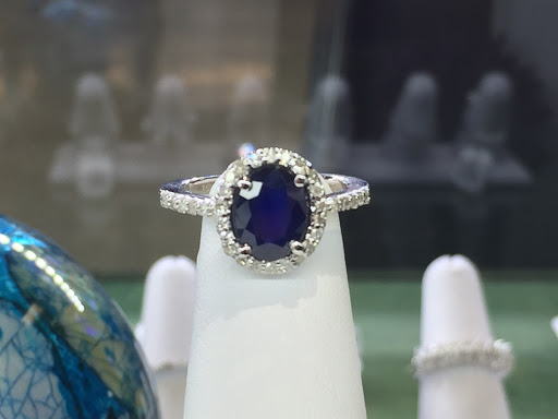 Pawn Shop «Portman Jewelry & Pawn», reviews and photos, 602 State St, New Albany, IN 47150, USA