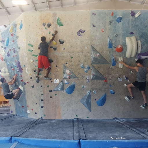 Rock Climbing Gym «Central Rock Gym», reviews and photos, 259 Eastern Blvd, Glastonbury, CT 06033, USA