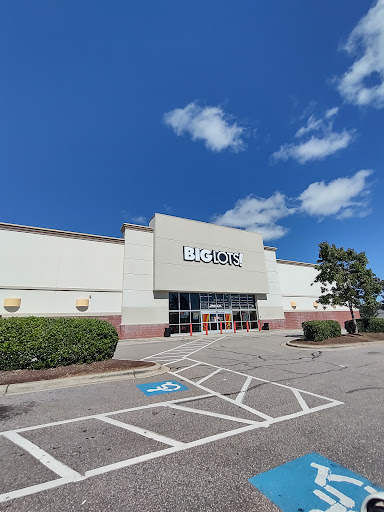 Shopping Mall «Plantation Point Shopping Center», reviews and photos, 6461 Plantation Center Dr, Raleigh, NC 27616, USA