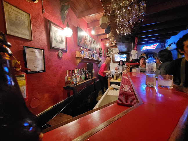 Opiniones de Delfus Taberna Bar en Miraflores - Pub