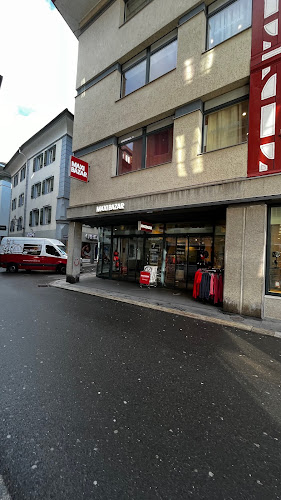 Kommentare und Rezensionen über Maxi Bazar Luzern